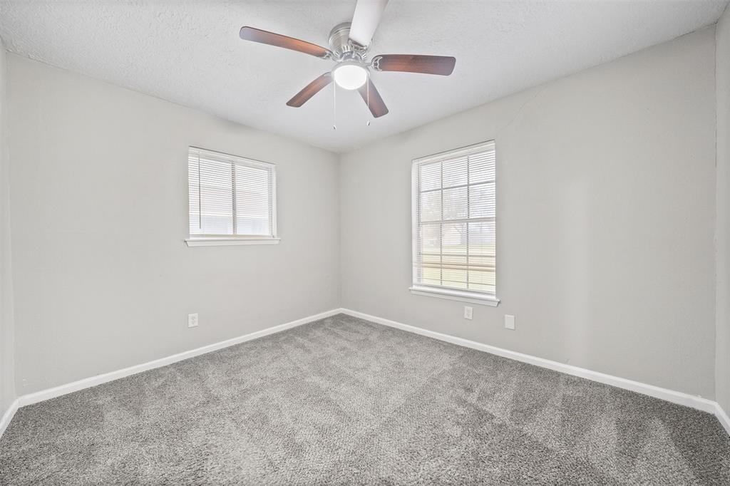 208 Timber Lane, Baytown, Texas image 18