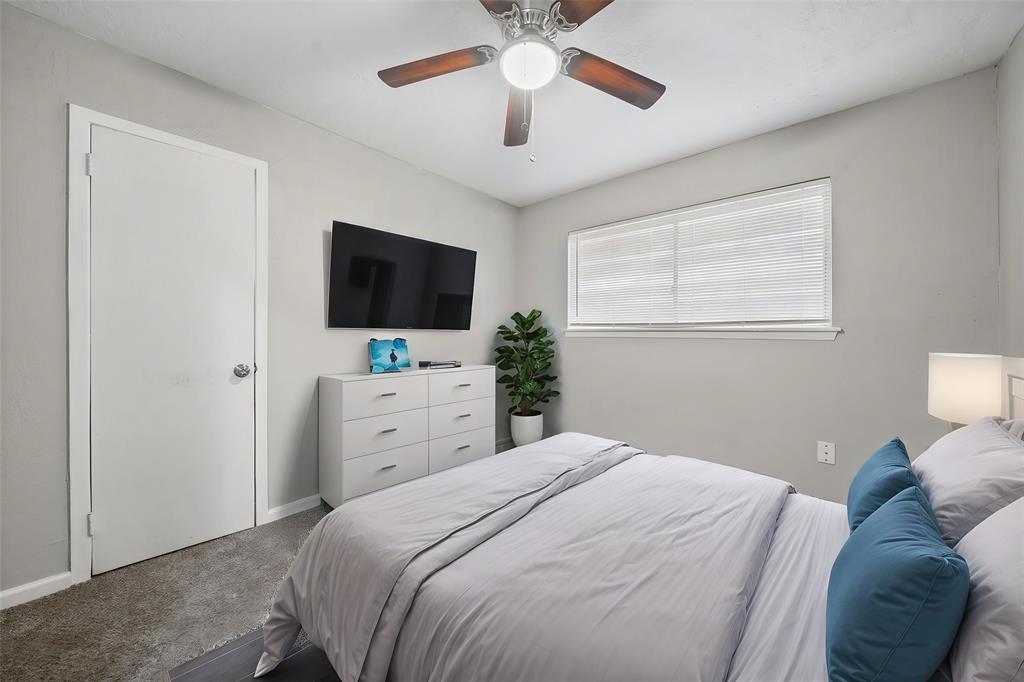 208 Timber Lane, Baytown, Texas image 21
