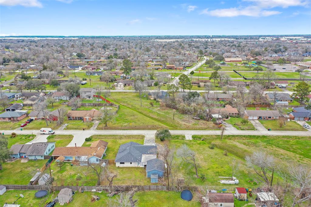 208 Timber Lane, Baytown, Texas image 42