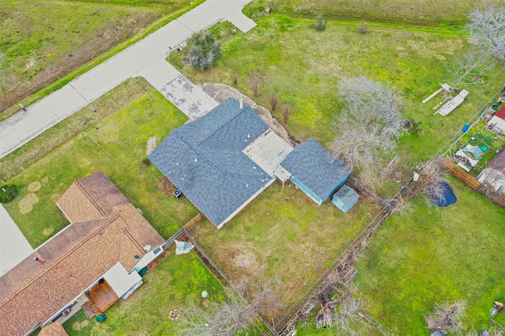 208 Timber Lane, Baytown, Texas image 39