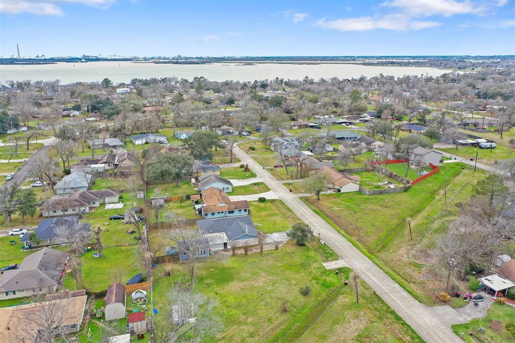 208 Timber Lane, Baytown, Texas image 41