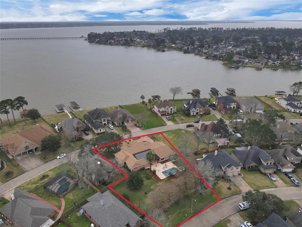 8827 Cross Country Drive