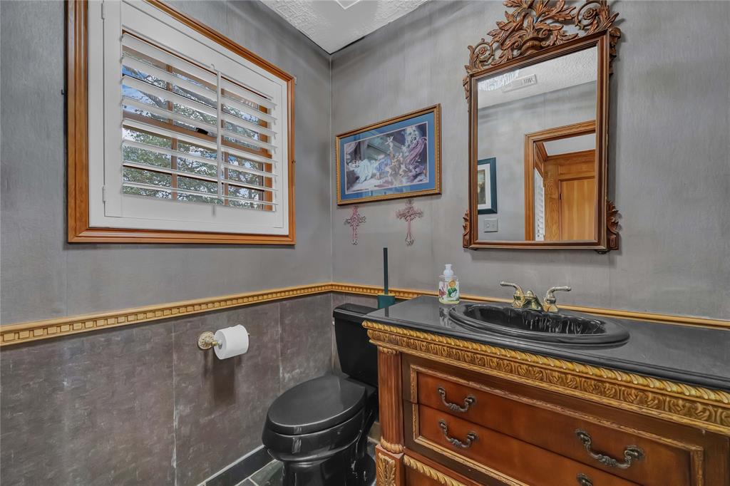 8827 Cross Country Drive