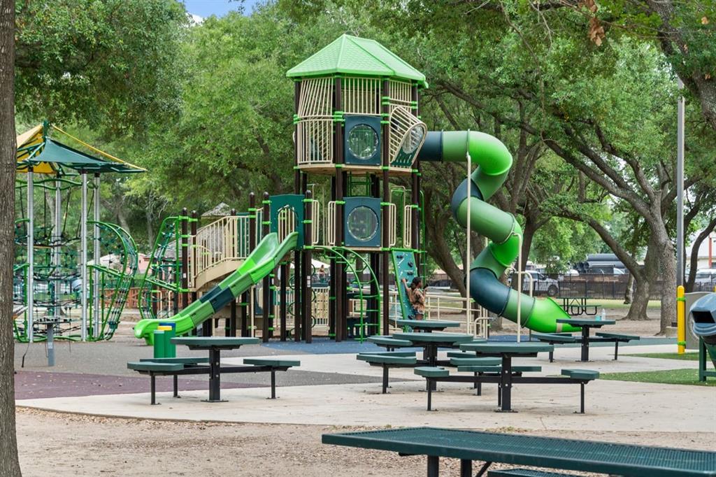 101 Summer Pool Court, Katy, Texas image 10