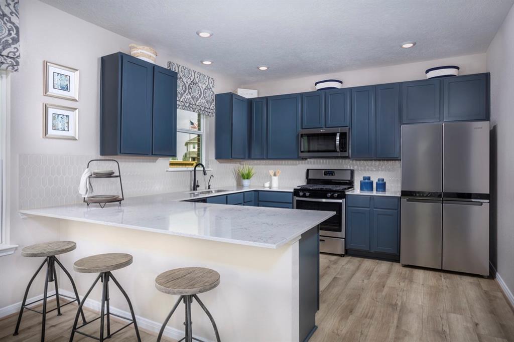 101 Summer Pool Court, Katy, Texas image 3