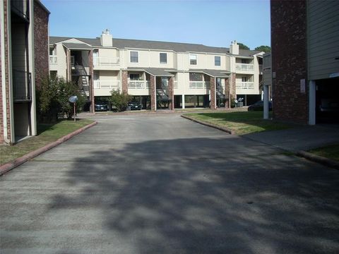 Condominium in Dickinson TX 2501 Gulf Freeway 16.jpg