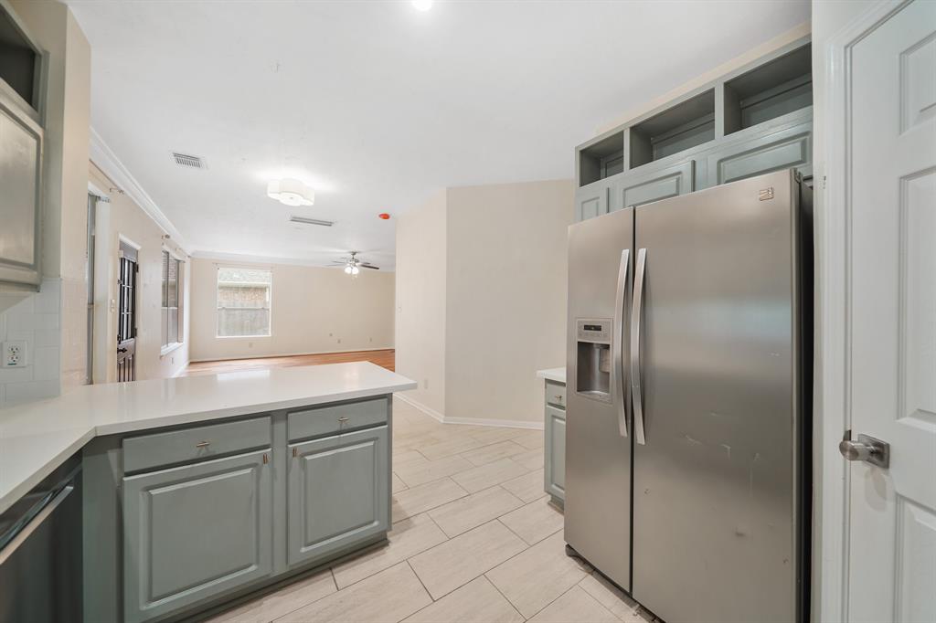 718 Presley Way, Houston, Texas image 12