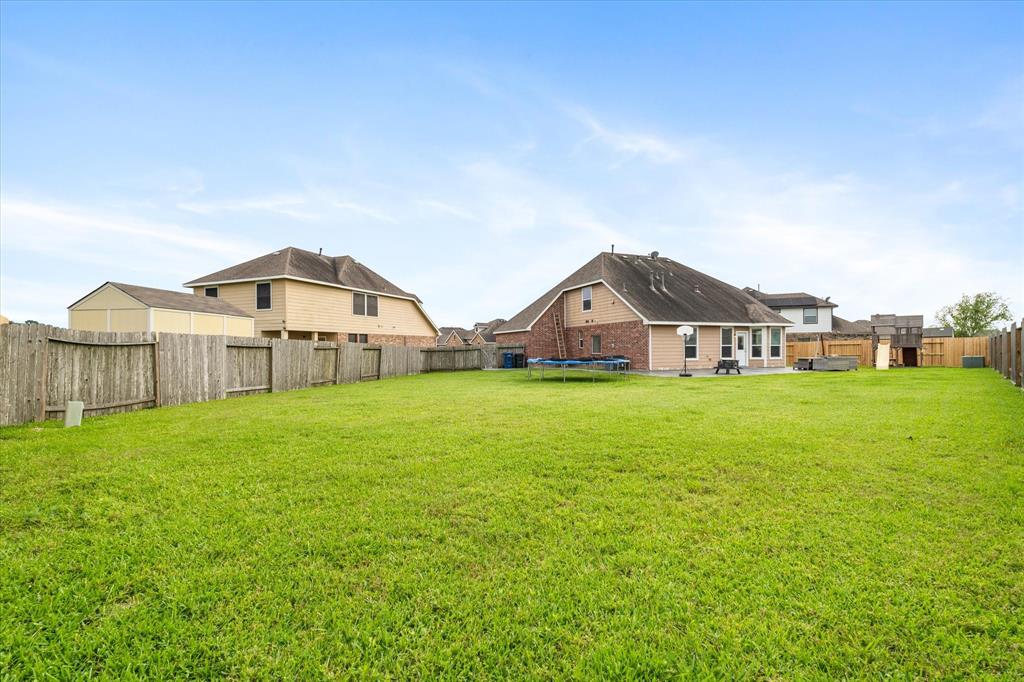 8338 Egret Bay Circle, Baytown, Texas image 30