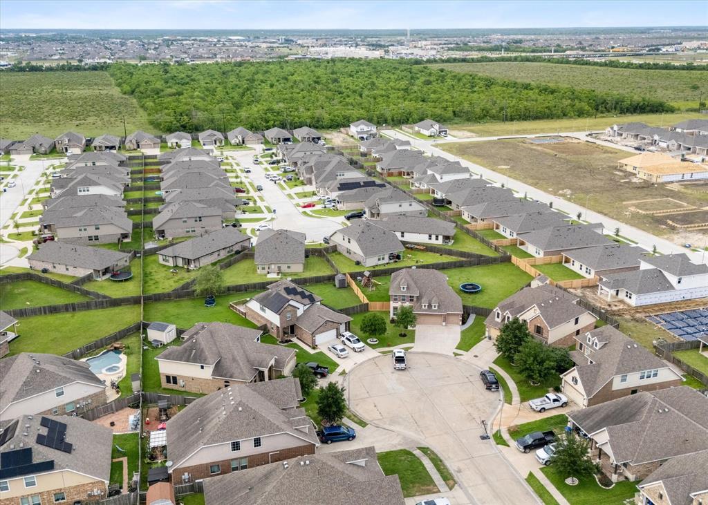 8338 Egret Bay Circle, Baytown, Texas image 32