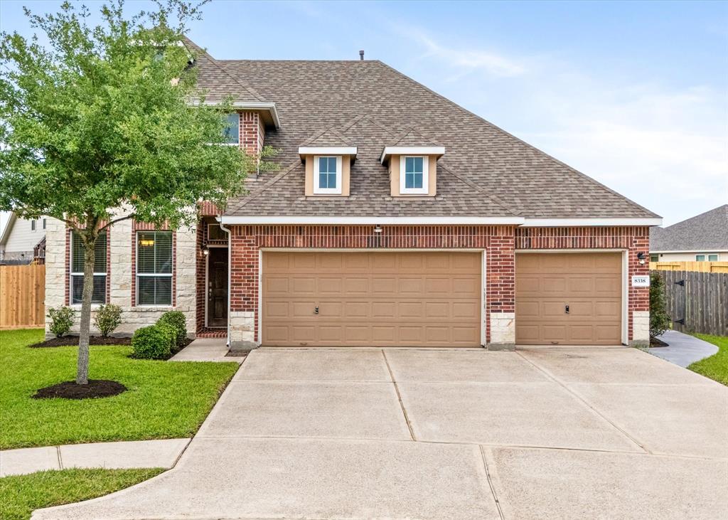 8338 Egret Bay Circle, Baytown, Texas image 1