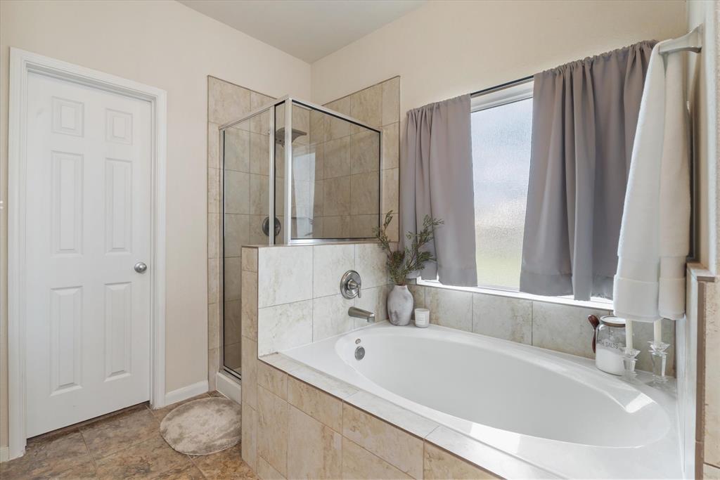 8338 Egret Bay Circle, Baytown, Texas image 16