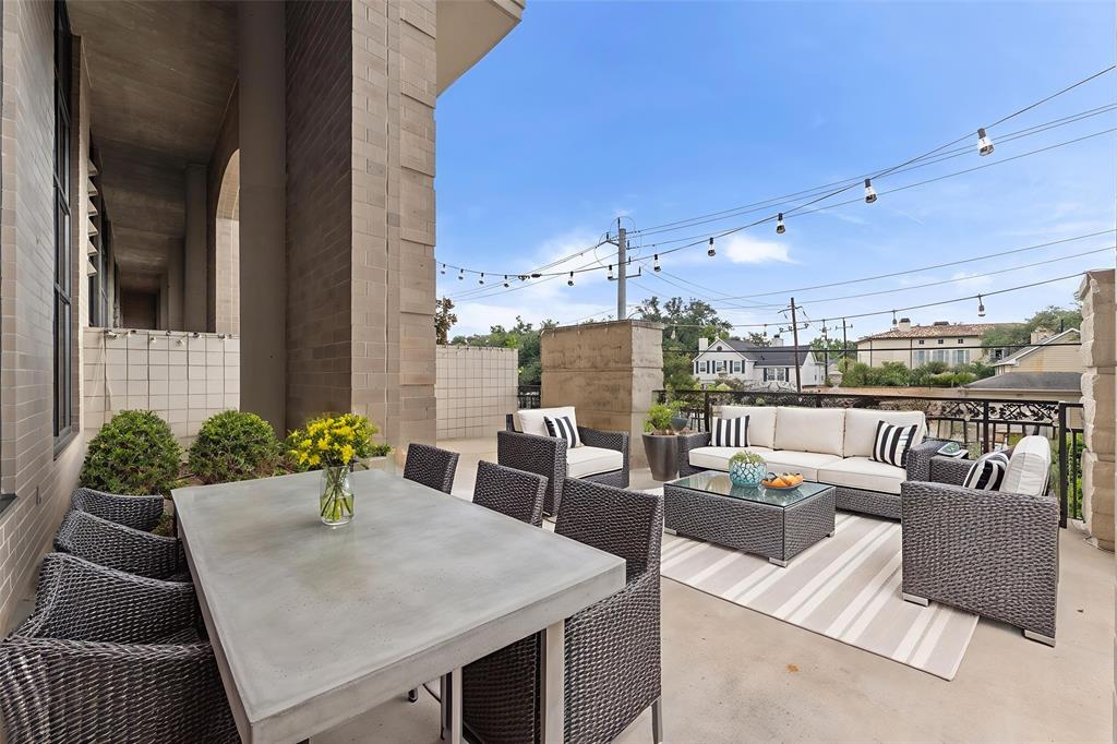 1005 S Shepherd Drive 210