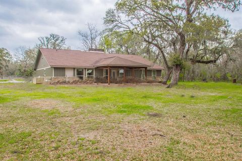 A home in Angleton