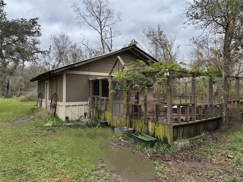 A home in Angleton