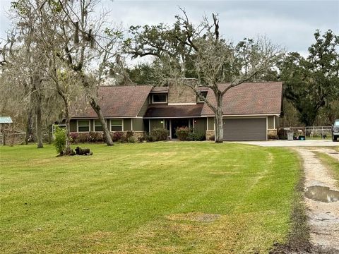 A home in Angleton