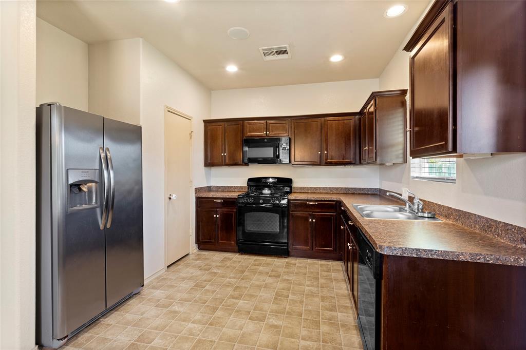 3101 Braepark Court, Dickinson, Texas image 11
