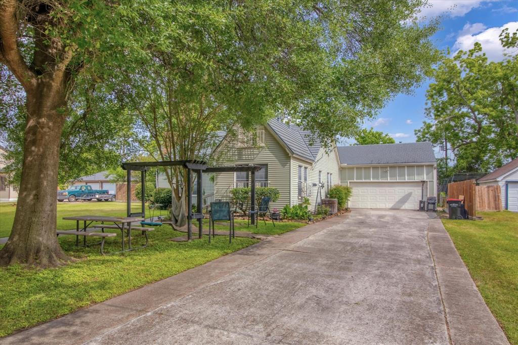 307 North Street, Baytown, Texas image 1