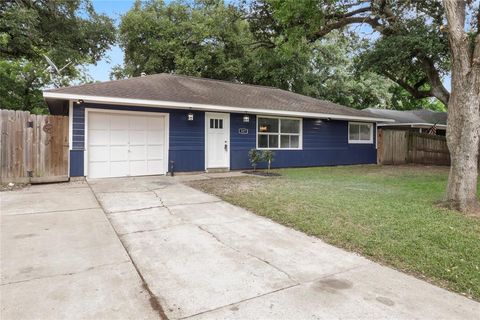 A home in Lake Jackson