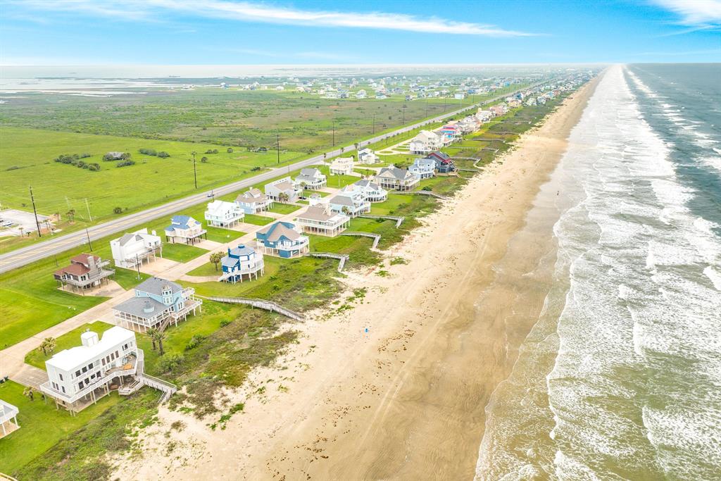19163 Kahala Drive, Galveston, Texas image 8