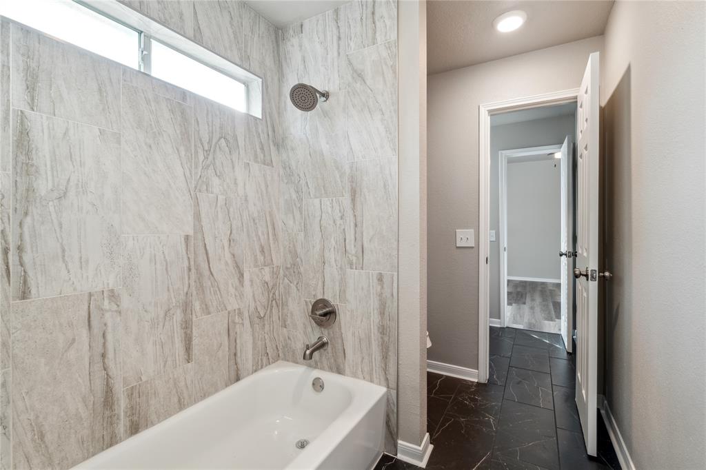 6242 Clear Canyon Drive, Katy, Texas image 22