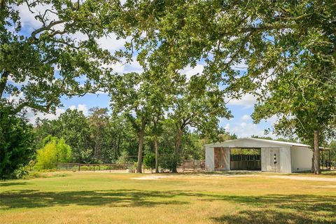 Photo of 3395 Fm 1948 Road N, Burton, TX 77835 (MLS # 62375424) Photo of 3395 Fm 1948 Road N, Burton, TX 77835 (MLS # 62375424)