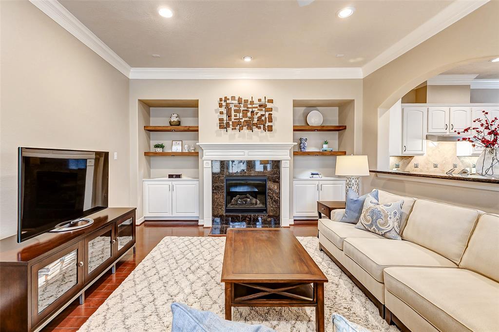 2902 Royal Oaks Grove, Houston, Texas image 6