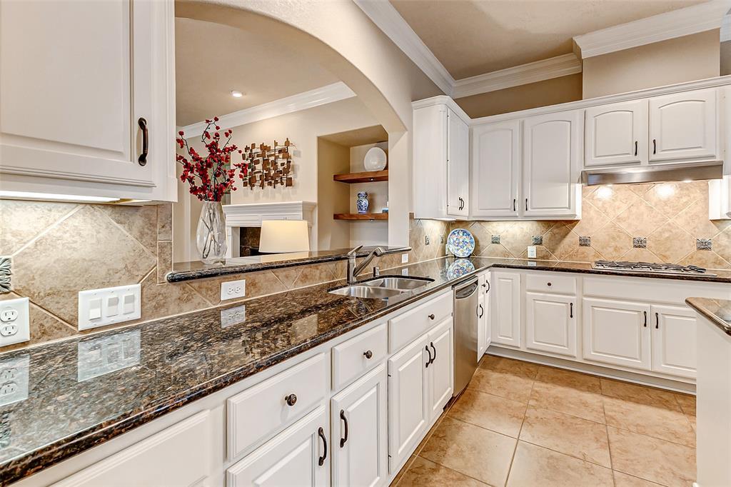 2902 Royal Oaks Grove, Houston, Texas image 10