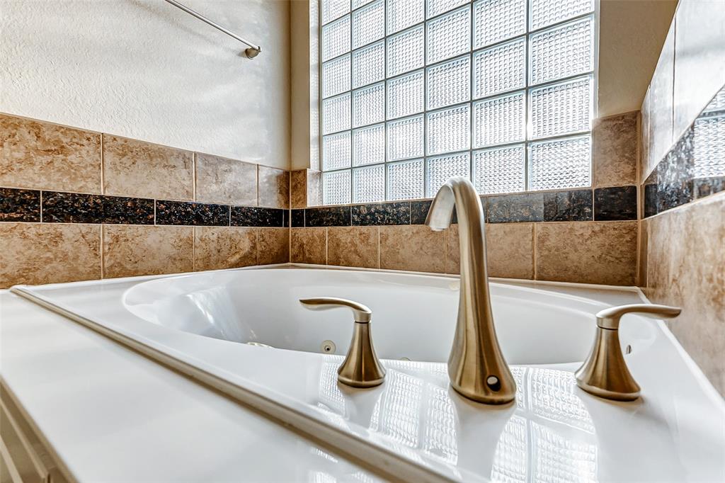 2902 Royal Oaks Grove, Houston, Texas image 26