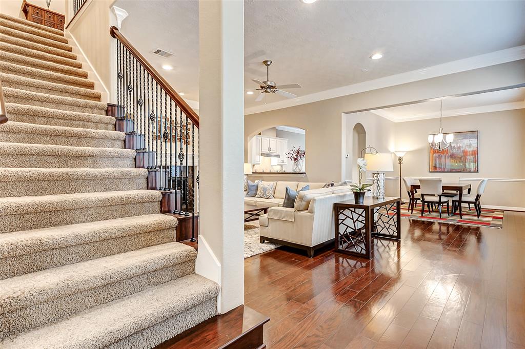 2902 Royal Oaks Grove, Houston, Texas image 4