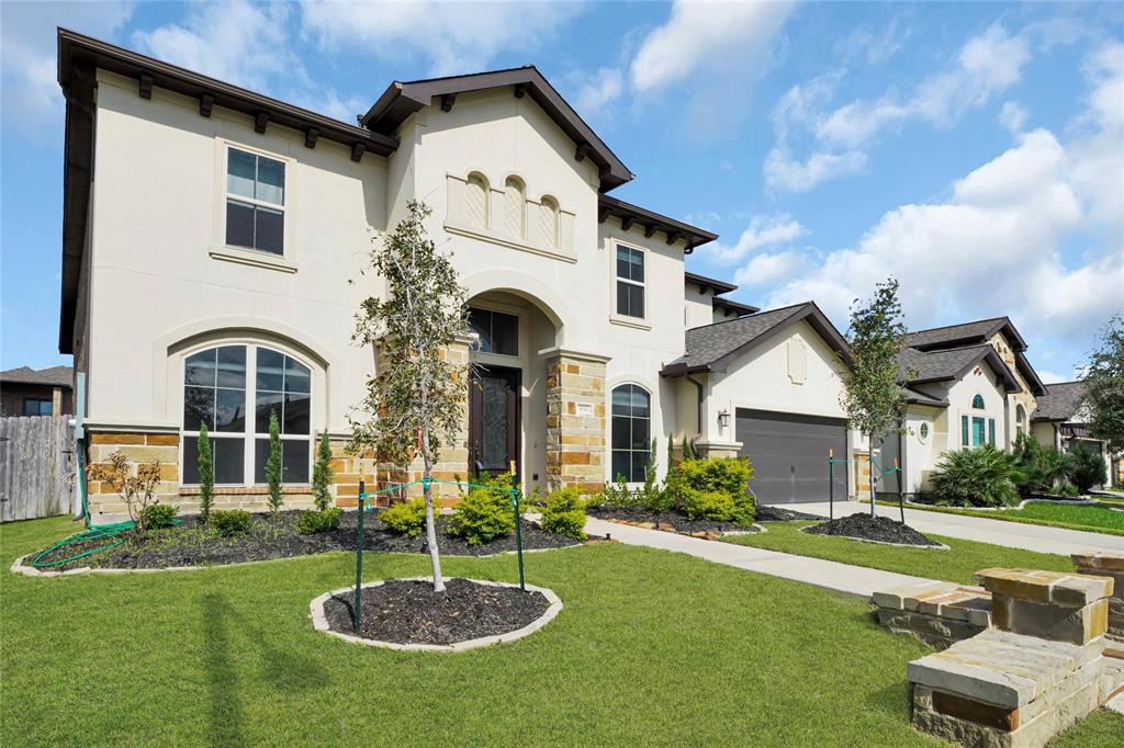 816 Galloway Mist Lane, Friendswood, Texas image 2