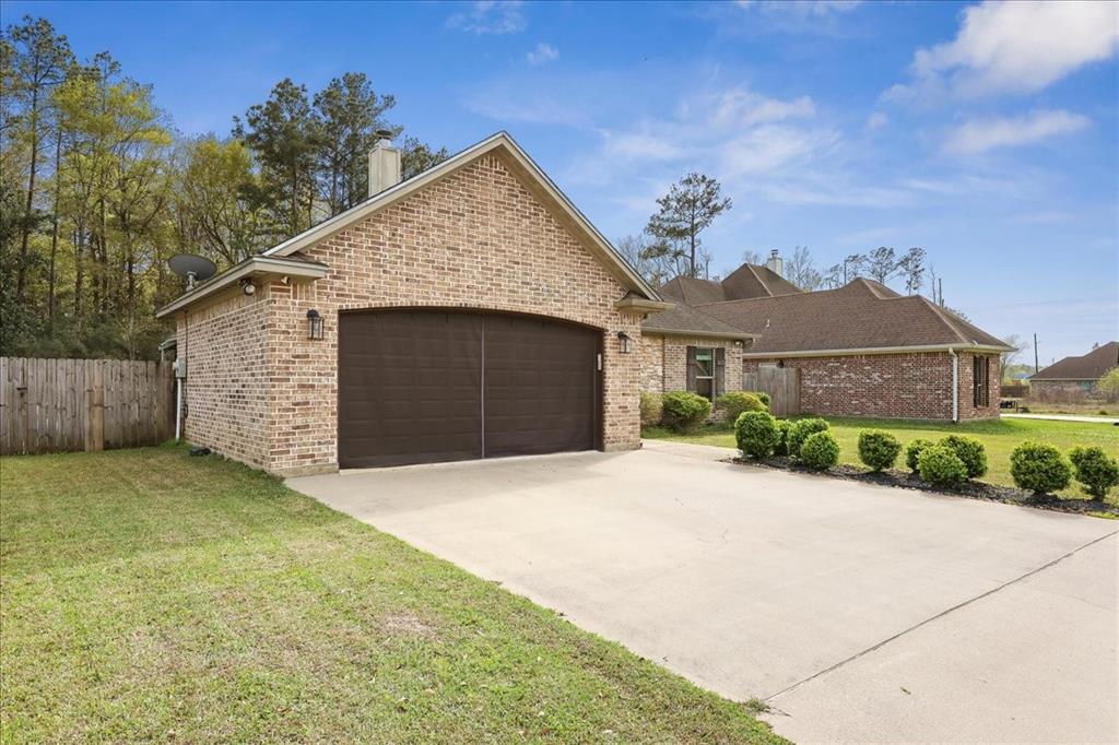3520 Michelle Avenue, Vidor, Texas image 3