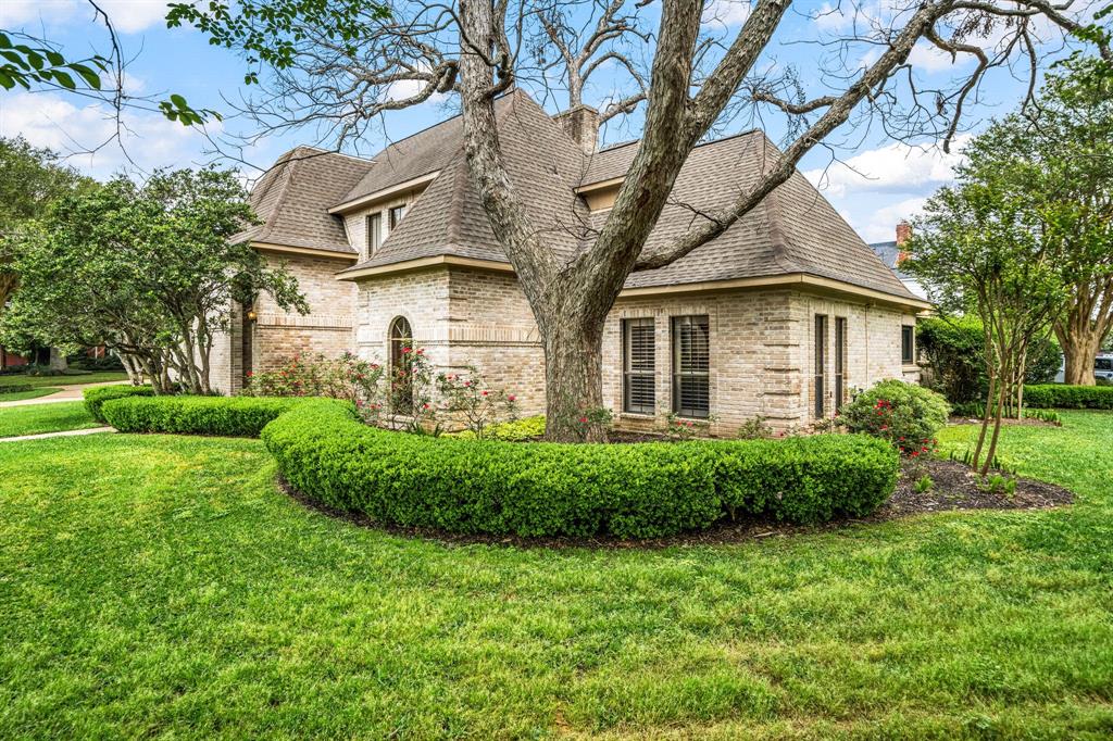 102 Blancroft Court, Sugar Land, Texas image 5