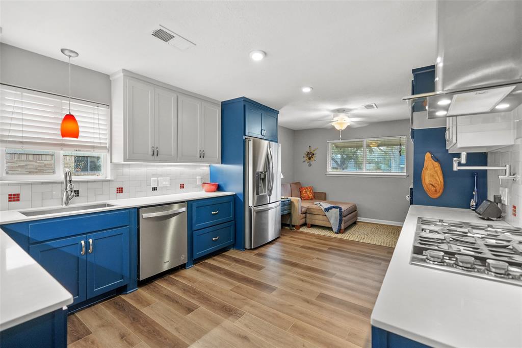 5009 Inverness Drive, Baytown, Texas image 22
