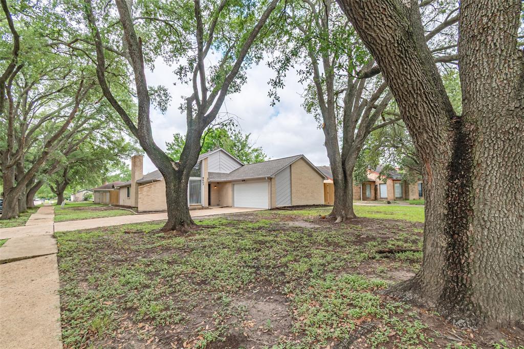 8603 Parkhill Forest Drive