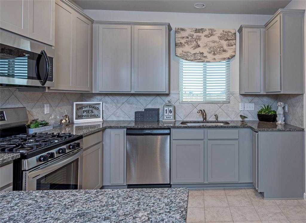 214 Emerald Thicket Lane, Humble, Texas image 19