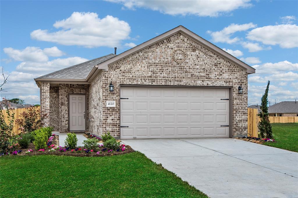 214 Emerald Thicket Lane, Humble, Texas image 2