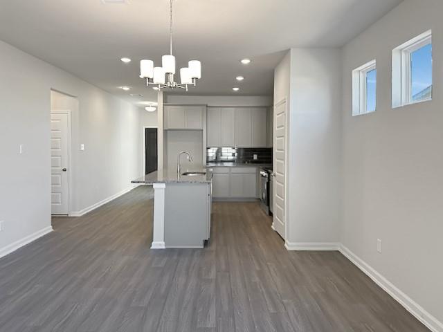 735 Red Mulberry Street, La Marque, Texas image 3