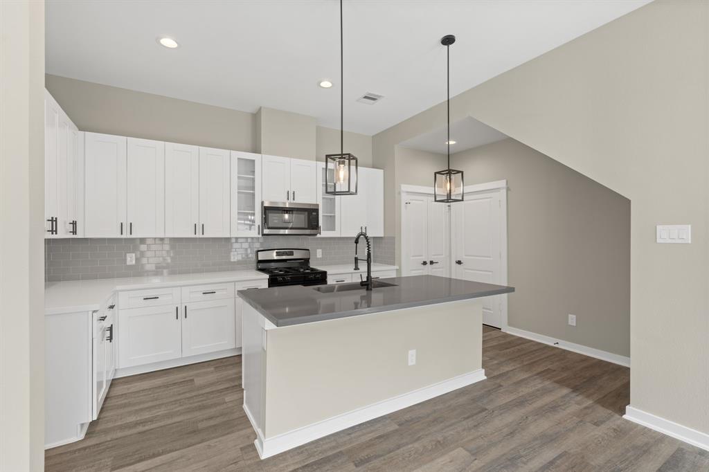 11303 Stonework Grove Lane, Houston, Texas image 12