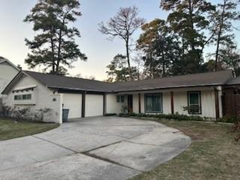 Single Family Residence in Spring TX 106 Enchanted Oaks Court.jpg