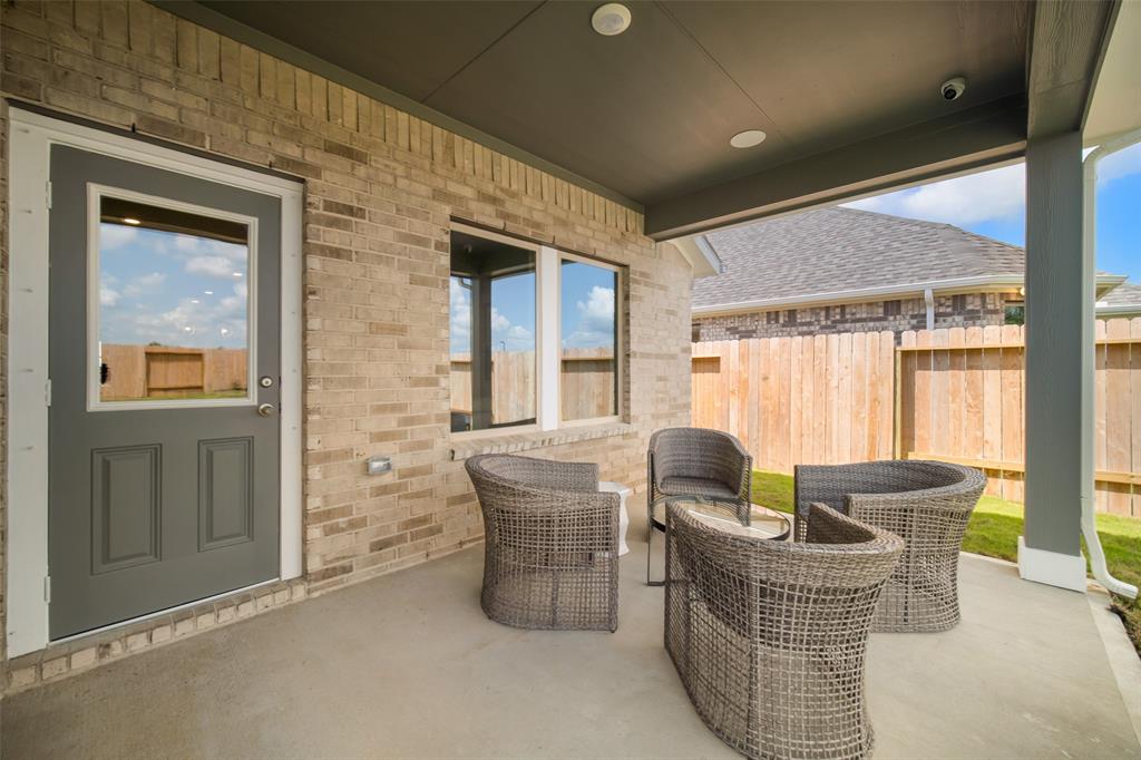 230 Magnolia Laurel Drive, Alvin, Texas image 29