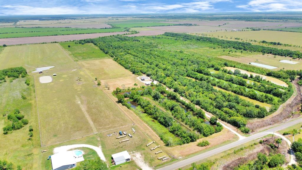 4731 Belton Lane Extension, Anahuac, Texas image 4
