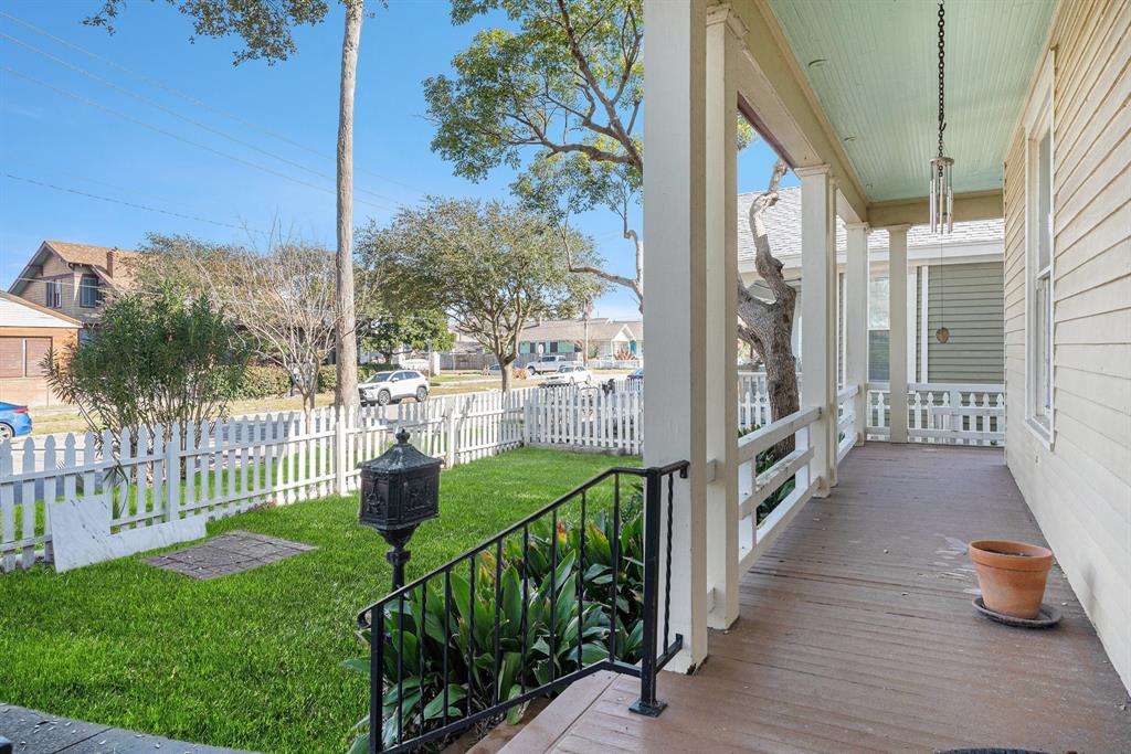 3111 Avenue R, Galveston, Texas image 4