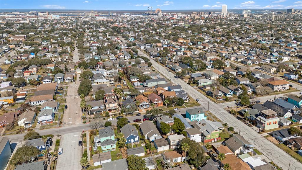 3111 Avenue R, Galveston, Texas image 41