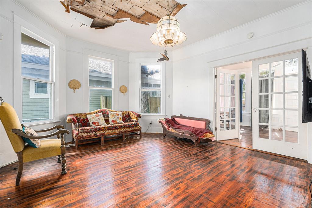 3111 Avenue R, Galveston, Texas image 6