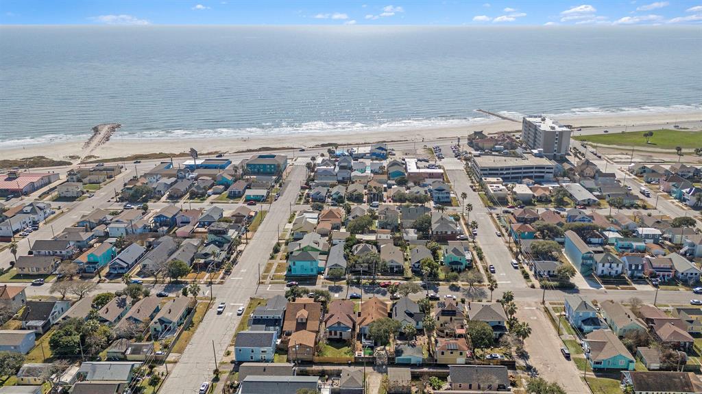 3111 Avenue R, Galveston, Texas image 39