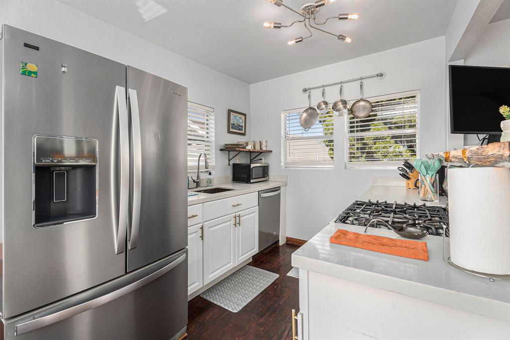 3111 Avenue R, Galveston, Texas image 33
