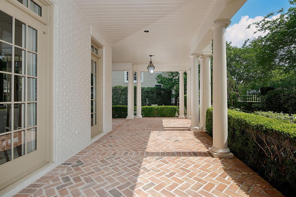 property-search 2 46 E Bay Boulevard