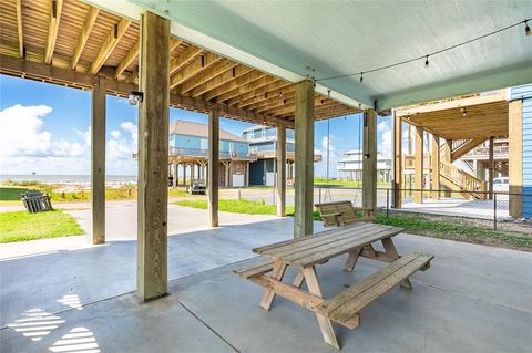 A home in Crystal Beach