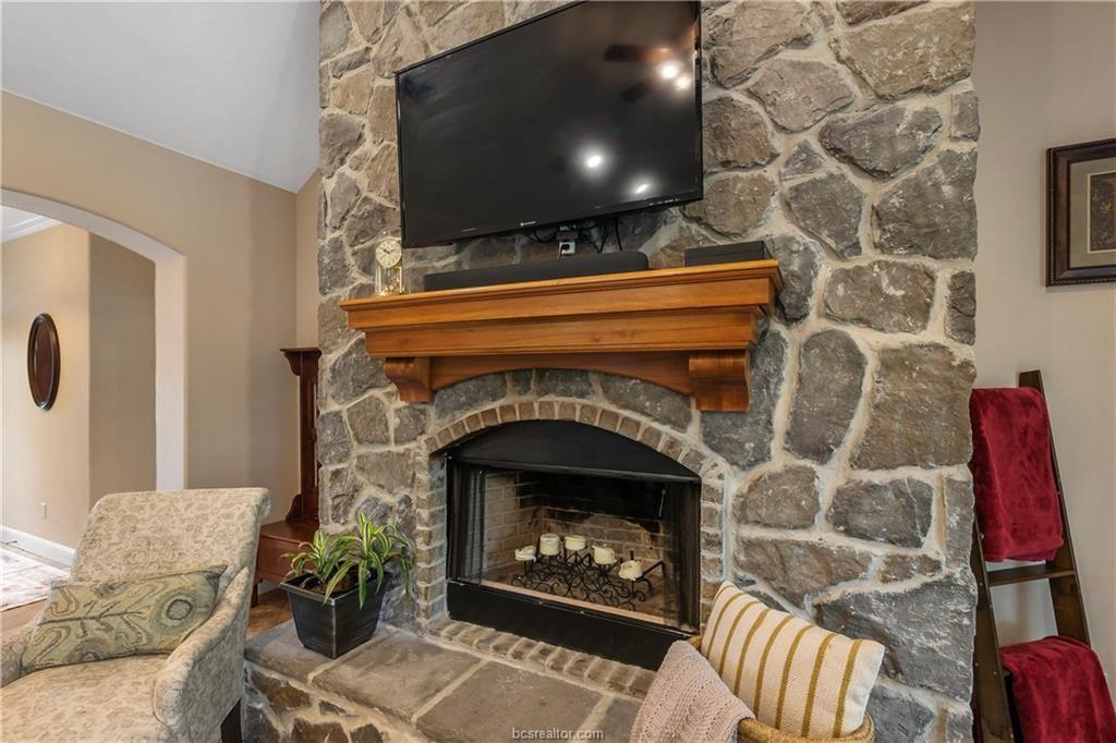 6443 Hardy Weedon Road, College Station, Texas image 8