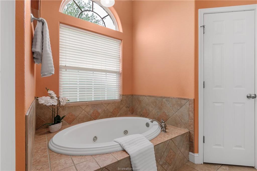 6443 Hardy Weedon Road, College Station, Texas image 21